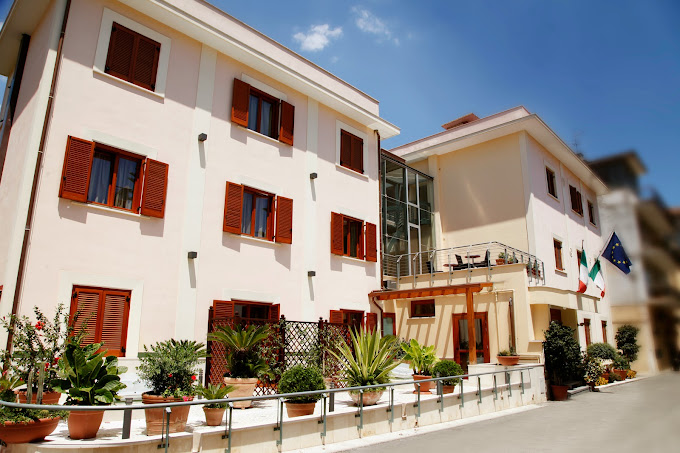 Hotel Diana esterni